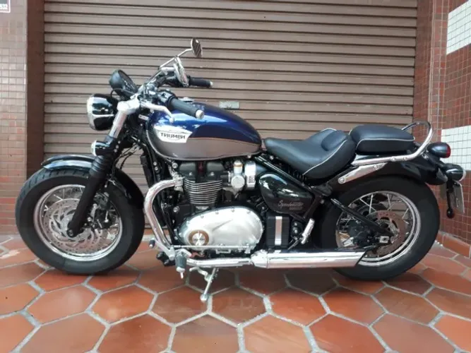 Triumph Bonneville Speedmaster 1200 2025.