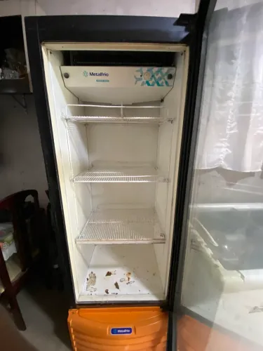 Freezer expositor
