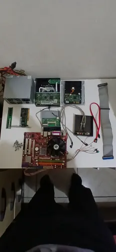 Peças de PC antigo para retiradas