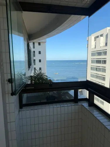 Apartamento na quadra do Mar em Candeias - Vista incrível - Loclização privilegiada