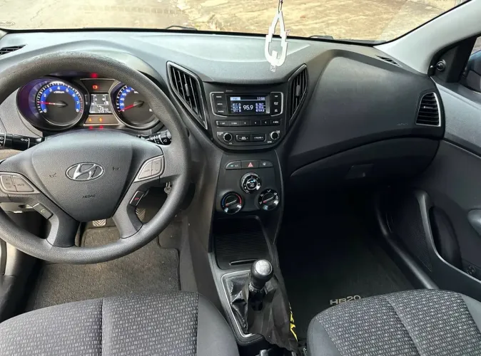 Hyundai HB20 Unique 1.0 Flex 12V Mec. 2019