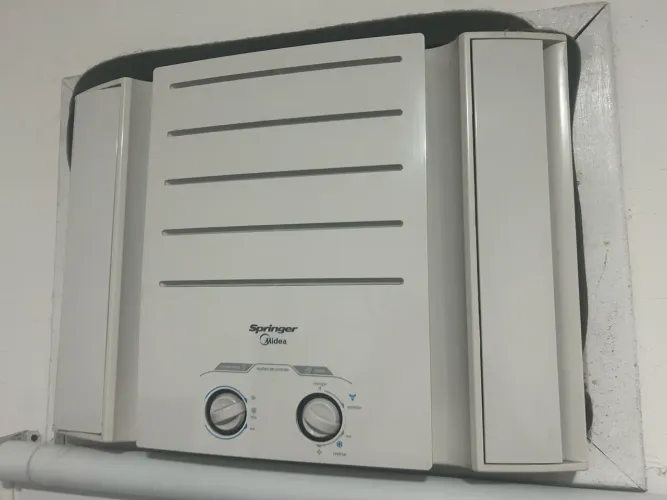 Ar-Condicionado de Janela Springer Midea QCK10 Frio 10.000 BTUs - 110v Mecânico - Branco