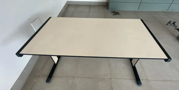 Mesa De Escritório Grande (1,40m x 0,68m)