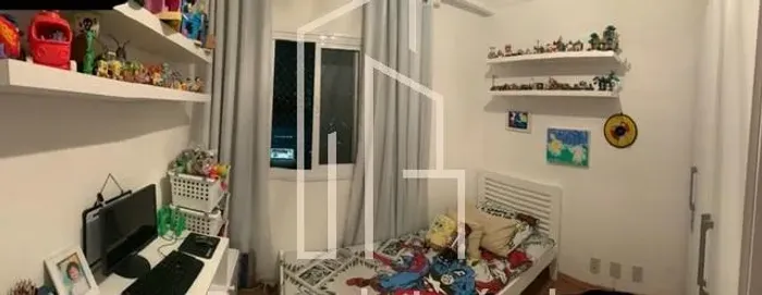 Apartamento à Venda em Moema, SP