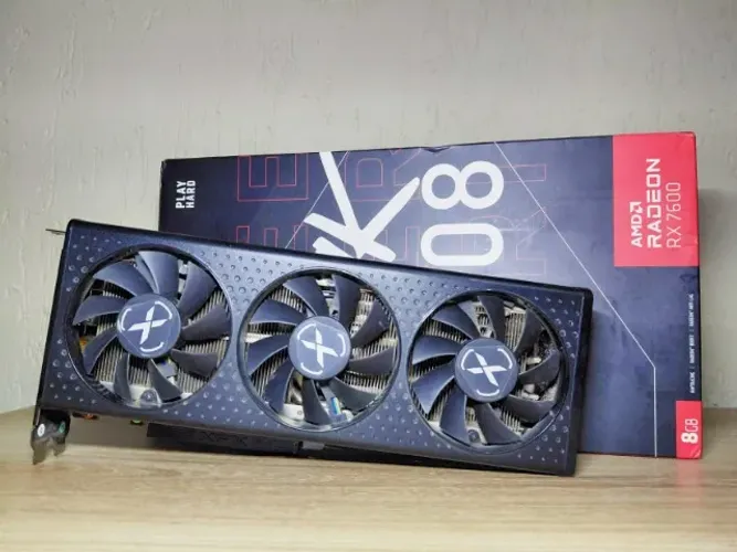 AMD Radeon RX 7600 8GB XFX - Seminova com caixa