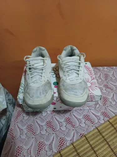 Tênis Everlast.