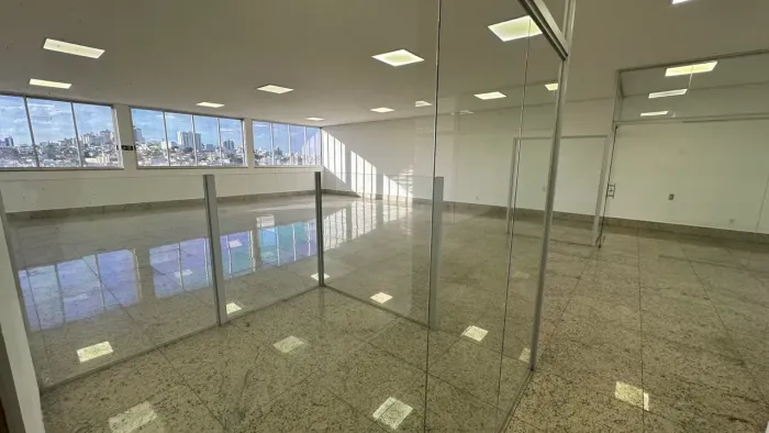 ALUGA-SE IMÓVEL COMERCIAL RUA PADRE EUSTÁQUIO | PRIMOR IMÓVEIS BH
