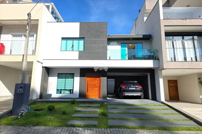 Sobrado à Venda em Condomínio Fechado 3 Quartos (2 Suítes) Green Gold em São José dos Pi