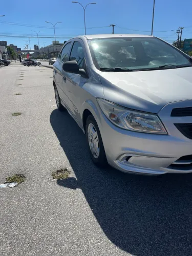 Chevrolet Onix JOY Hatch 1.0 8V Flex Mec. 4P 2018