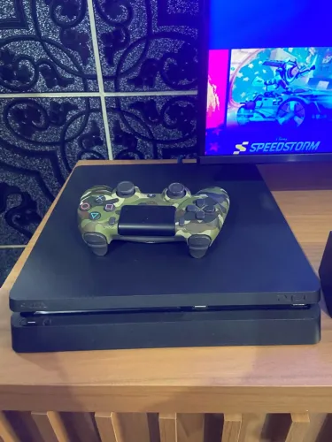 PlayStation 4 - 1TB - SEMINOVO - 10 jogos inclusos