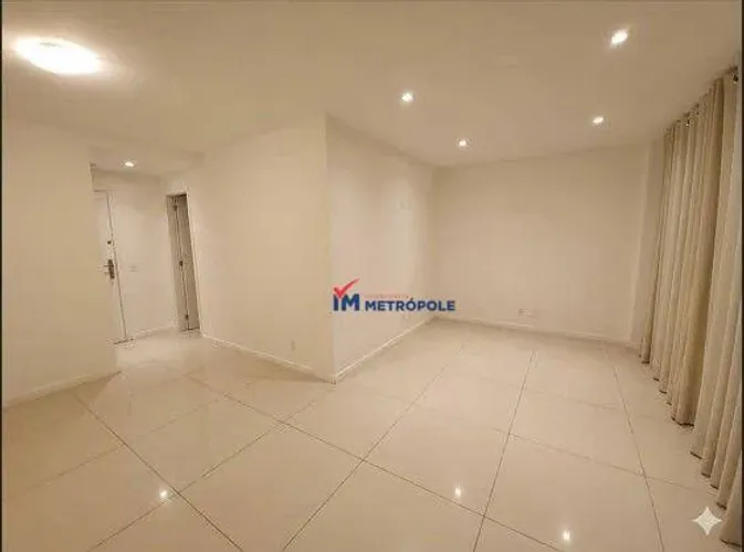 VENDO MARAVILHOSA COBERTURA LINEAR 3 QUARTOS, na Avenida Gilka Machado no RECREIO DOS BAND