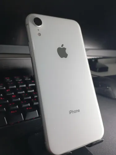 IPHONE XR 64GB