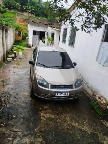 Ford Fiesta Sedan 1.0 8V Flex 4P 2009