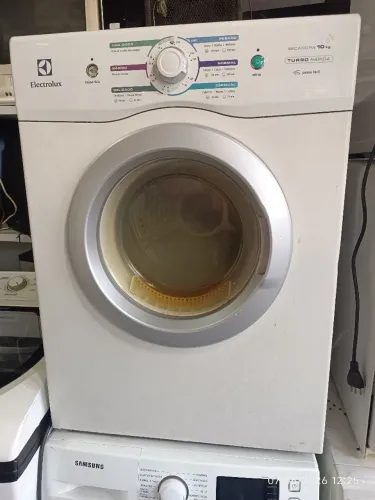 Secadora Eletrolux ST10 127 volts