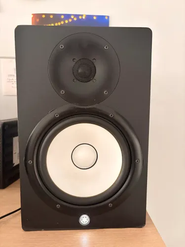 Caixa de som profissional Yamaha HS8