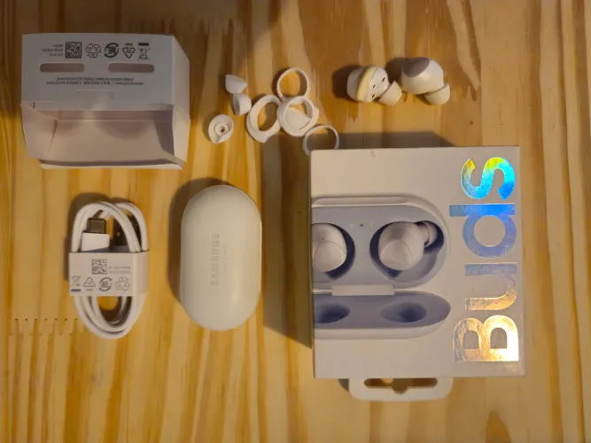 Fone Wireless Samsung Buds (Primeira Geração)