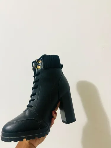 Botas