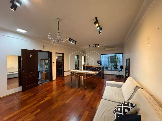 Casa com 3 dormitórios à venda, 215 m² por R$ 680.000,00 - Centro - Jaú/SP