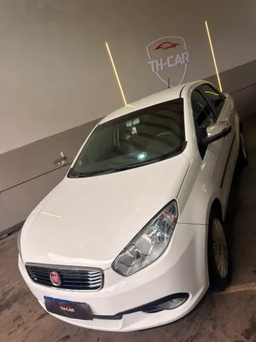 Fiat Grand Siena Essence 1.6 Flex 16V 2017