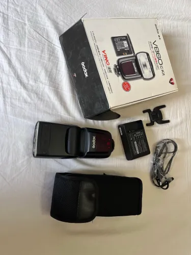 Flash Godox V860 novinho, completo com caixa carregador bateria