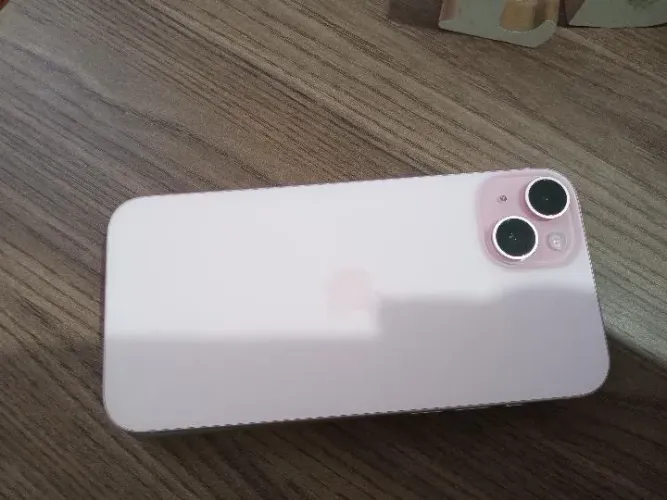 iPhone 15 plus rosa