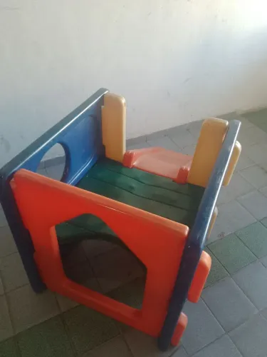 Casinha escorrega infantil 