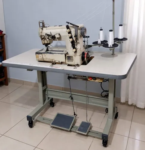 Vendo máquina de costura galoneira industrial