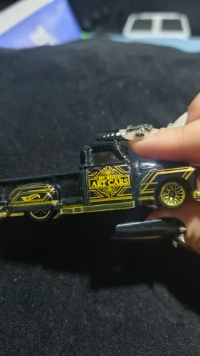 Hot Wheels La Troca Preto/Dourado - Art Cars (Original)