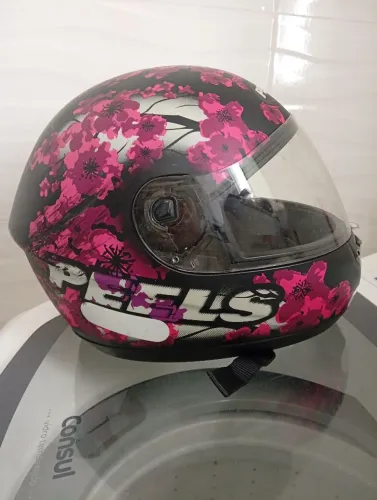 Capacete