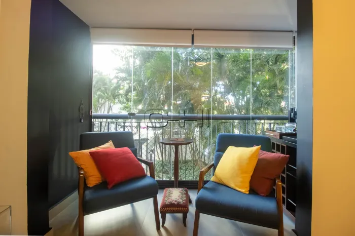 Aluguel Apartamento 3 Dormitórios - 90 m² Moema