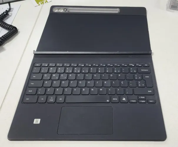 Capa Teclado Original Samsung Tab S10 Plus 12.4 pol (compatível com S9 Plus e S9FE Plus)