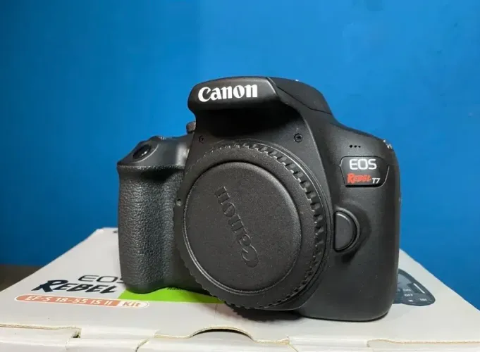 Câmera cânon T7