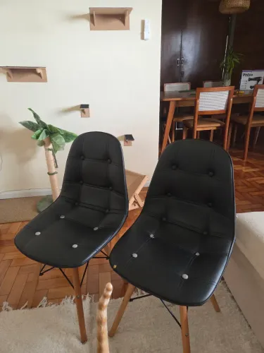 2 cadeiras Charles Eames
