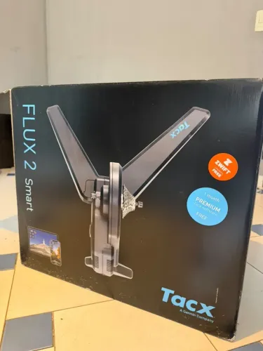 Rolo De Treino Fixo Tacx Flux 2 Smart