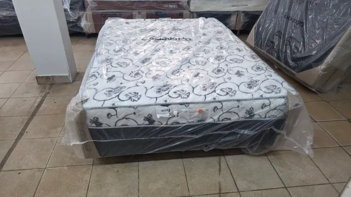 Cama de casal espuma nova