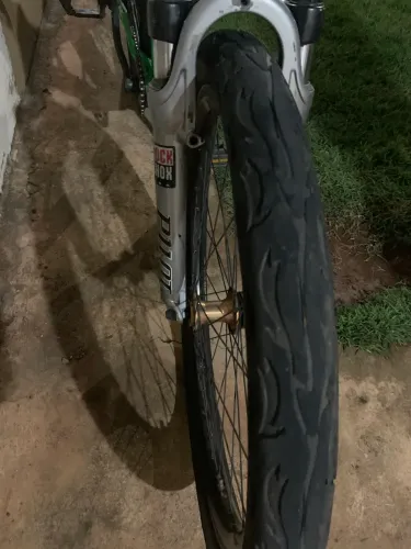 Suspensão rock shox pilot