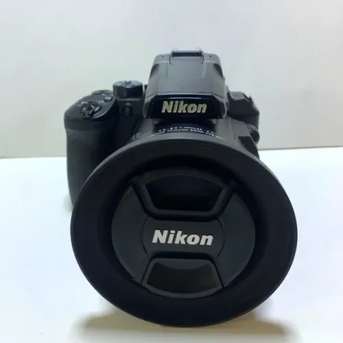 Câmera Nikon Coolpix P950 (Nova)
