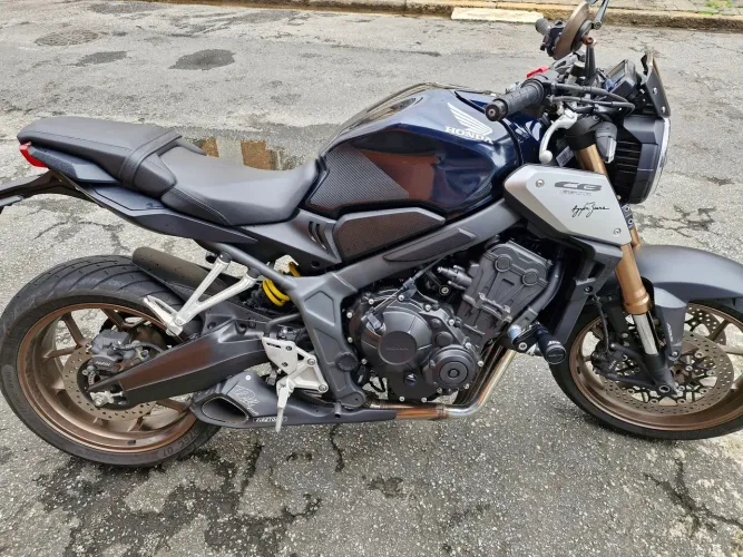 CB650R 2021 9.470 km IMPECÁVEL