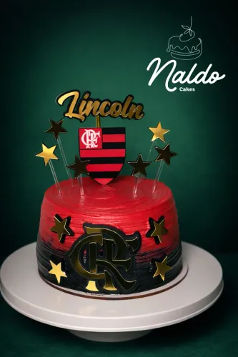 Bolo decorado para 8 pessoas 95,00$