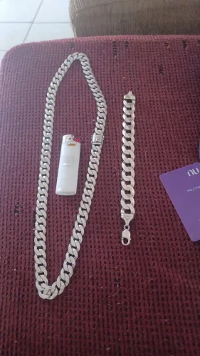 Vendo corrente e pulseira de prata 925 corrente 14 mm 70c centímetros e pulseira 16mm