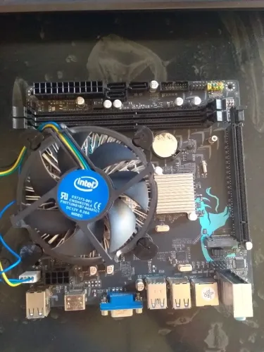 Placa mãe com processador i5