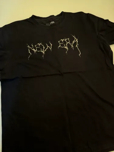 Camisetas originais usadas