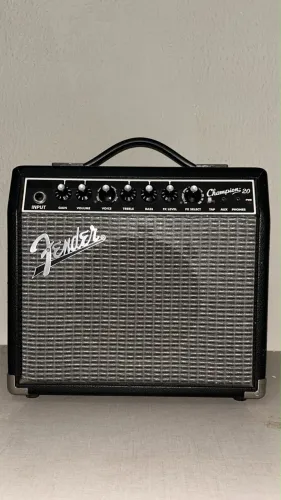 Amplificador Fender champion 20