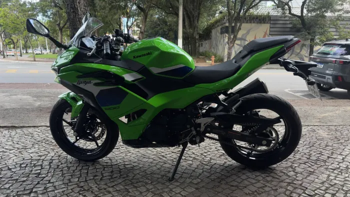 Kawasaki Ninja 500 SE 2026