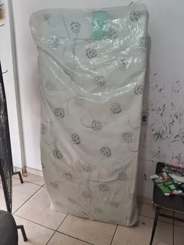 Colchonete para camping solteiro