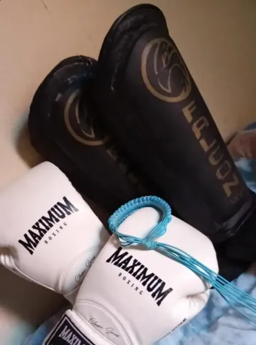 LUVA 16Oz MAXIMUM + CANELEIRA + 4 SHORTS TAMANHO M