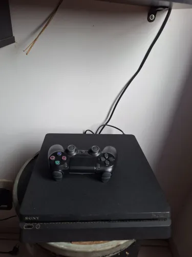 Ps4 slim 1tera