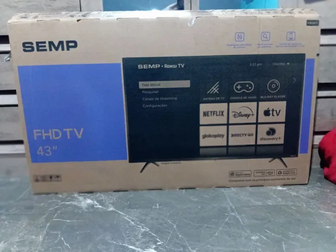 SMART TV 43 ROKU NOVINHA. VAI NA CAIXA