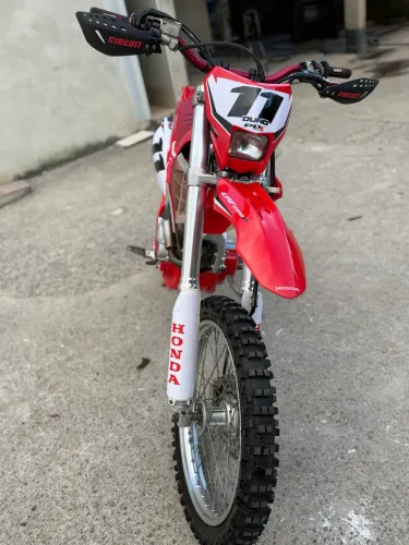 Única CRF 250 com a Suspensão Invertida !!!
