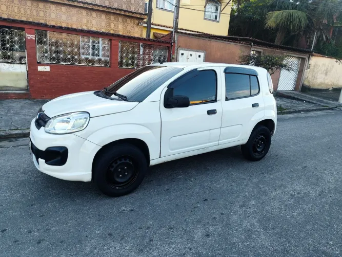 Fiat Uno Attractive 1.0 Flex 6V 5P 2017